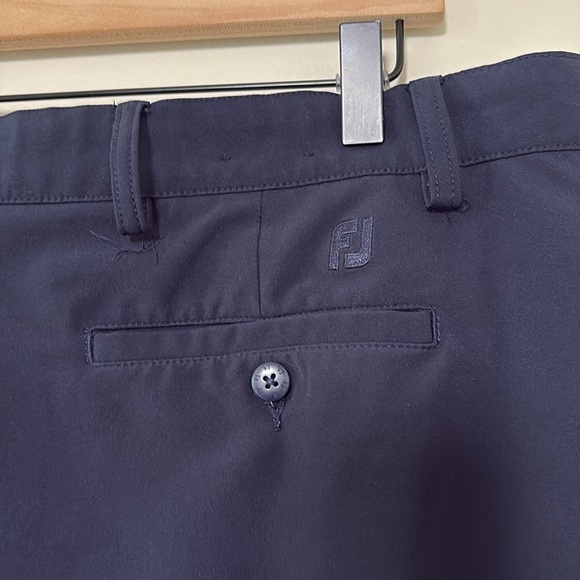 FootJoy Lightweight 9" Short Performance Golf Flat Front Classic Navy Size 38 - Picture 10 of 14